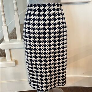 New houndstooth winter skirt